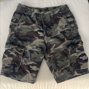 American Eagle Outfitters Green Camouflage Cargo Shorts
